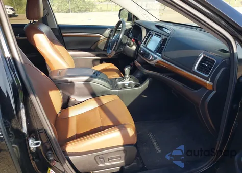 2017 Toyota Highlander Limited Platinum z USA, uszkodzony, nr VIN 5TDDZRFH5HS441074